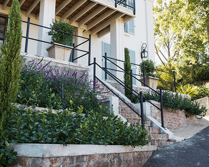 Romantic Mediterranean Garden, House Weiss main view